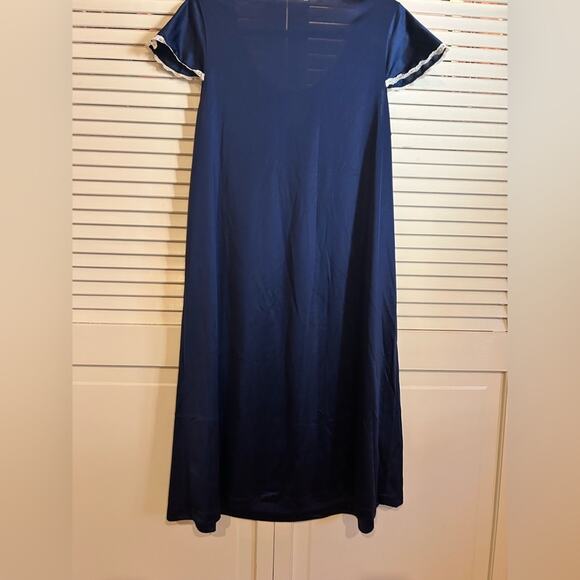 Vintage 1960s Nylon Nightgown - Picture 5 of 6